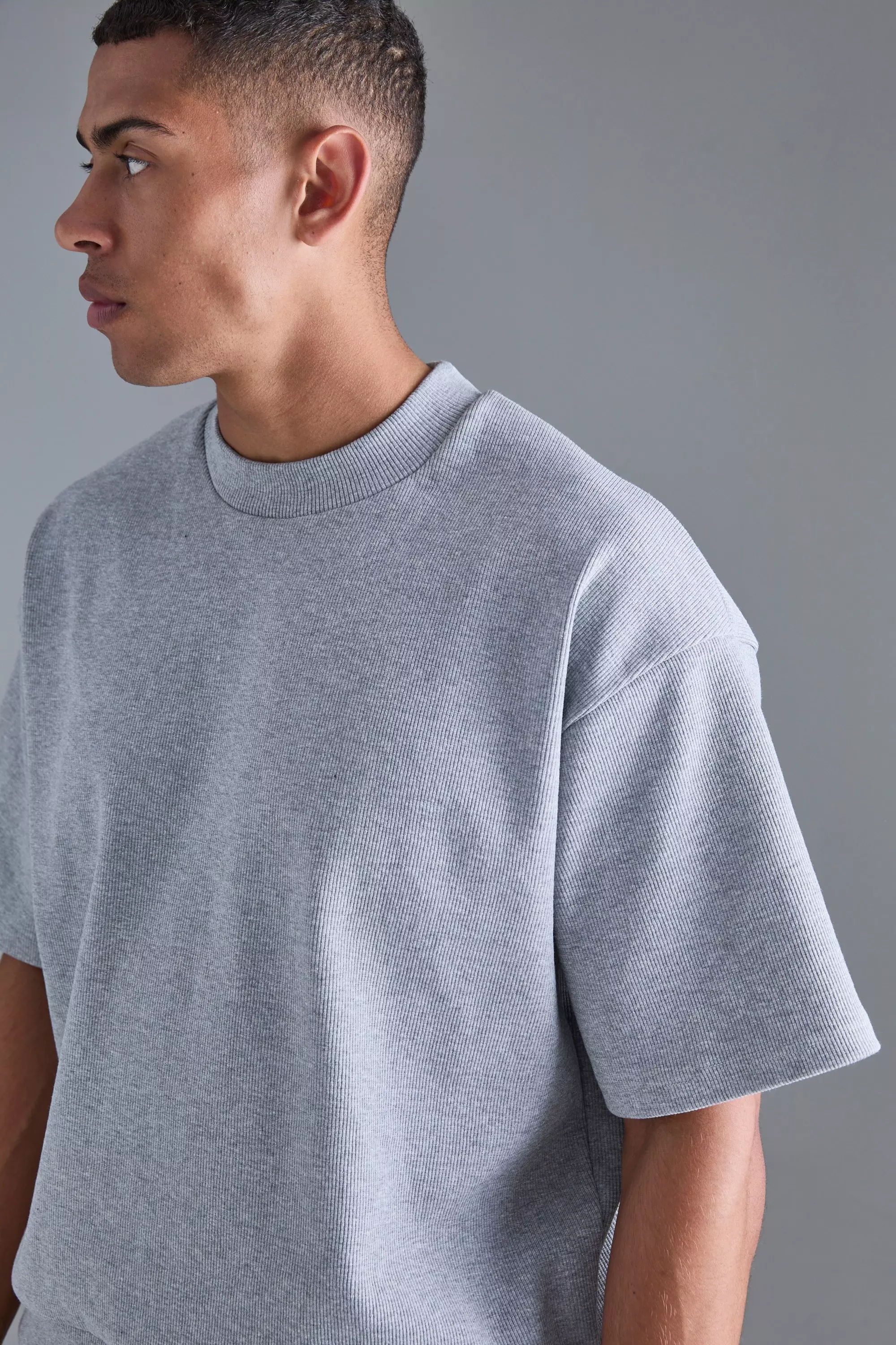 Oversized Heavyweight Ribbed Short Sleeve Sweatshirt boohooMAN UK